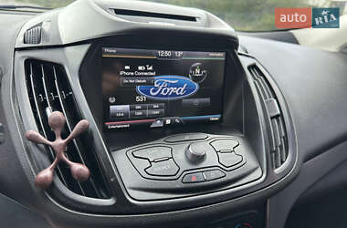 Внедорожник / Кроссовер Ford Escape 2016 в 