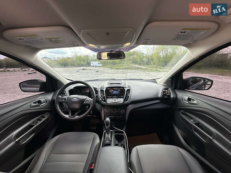 Внедорожник / Кроссовер Ford Escape 2016 в Коломые