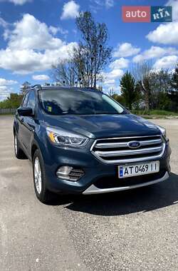 Внедорожник / Кроссовер Ford Escape 2018 в Калуше