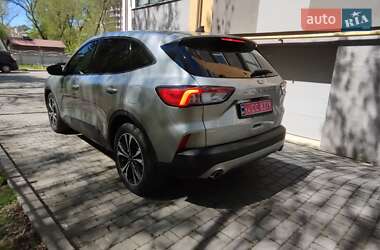 Внедорожник / Кроссовер Ford Escape 2022 в 