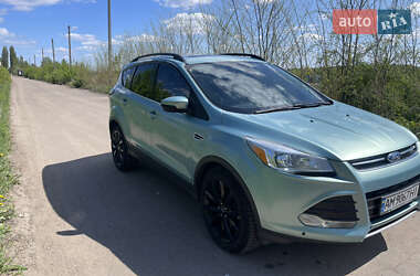 Внедорожник / Кроссовер Ford Escape 2013 в 
