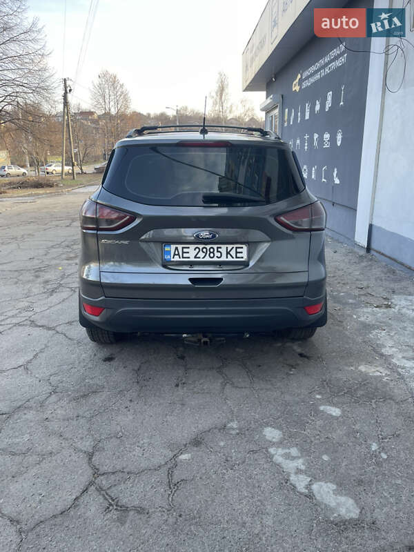 Позашляховик / Кросовер Ford Escape 2015 в Дніпрі