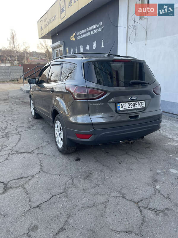 Позашляховик / Кросовер Ford Escape 2015 в Дніпрі