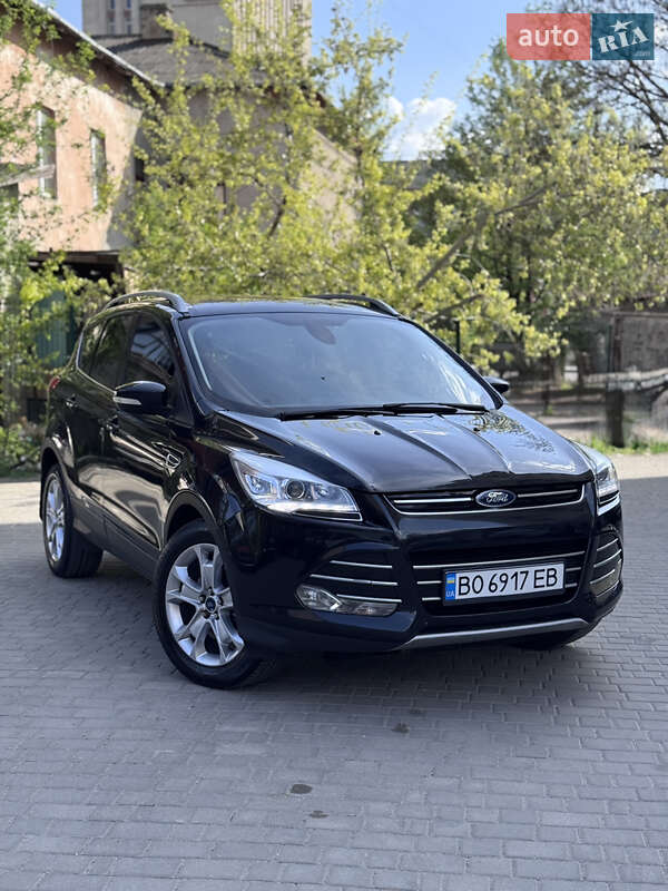 Внедорожник / Кроссовер Ford Escape 2015 в 