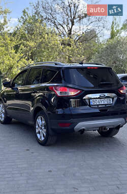 Внедорожник / Кроссовер Ford Escape 2015 в 