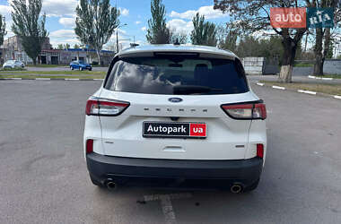 Внедорожник / Кроссовер Ford Escape 2022 в 