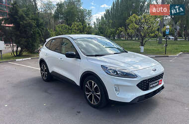 Внедорожник / Кроссовер Ford Escape 2022 в 