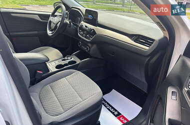 Внедорожник / Кроссовер Ford Escape 2022 в 