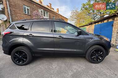 Позашляховик / Кросовер Ford Escape 2018 в 