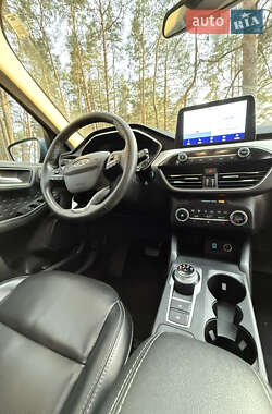 Внедорожник / Кроссовер Ford Escape 2020 в 