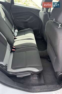 Внедорожник / Кроссовер Ford Escape 2015 в 