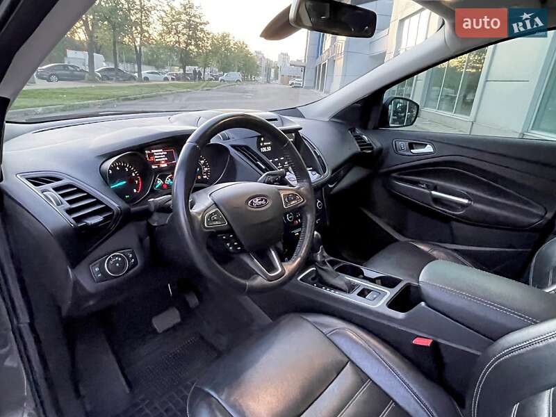 Внедорожник / Кроссовер Ford Escape 2017 в Киеве