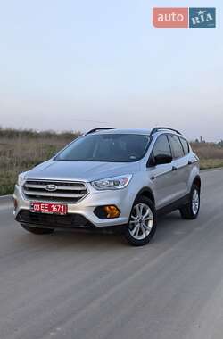 Внедорожник / Кроссовер Ford Escape 2018 в Ровно