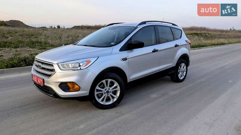 Внедорожник / Кроссовер Ford Escape 2018 в Ровно