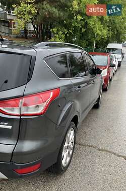 Внедорожник / Кроссовер Ford Escape 2016 в 