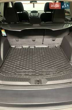 Внедорожник / Кроссовер Ford Escape 2014 в 