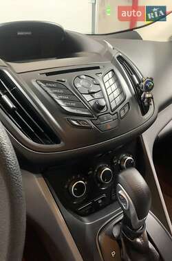 Внедорожник / Кроссовер Ford Escape 2014 в 