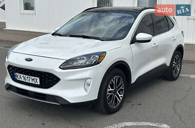 Внедорожник / Кроссовер Ford Escape 2021 в 