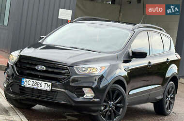 Позашляховик / Кросовер Ford Escape 2019 в 