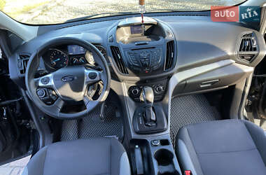 Позашляховик / Кросовер Ford Escape 2014 в 