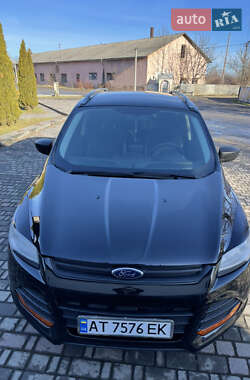 Позашляховик / Кросовер Ford Escape 2014 в 
