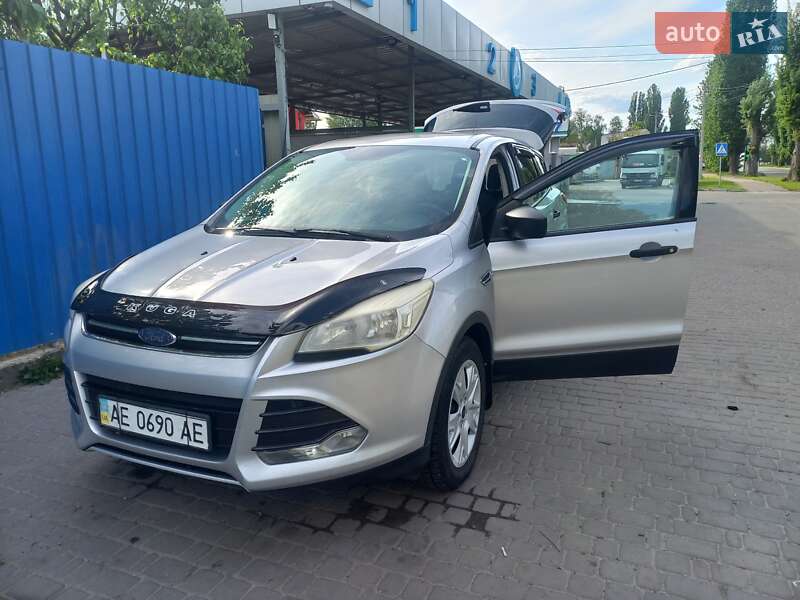 Внедорожник / Кроссовер Ford Escape 2016 в Броварах