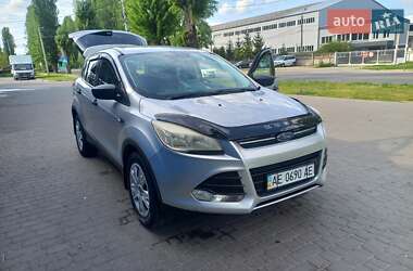 Внедорожник / Кроссовер Ford Escape 2016 в 