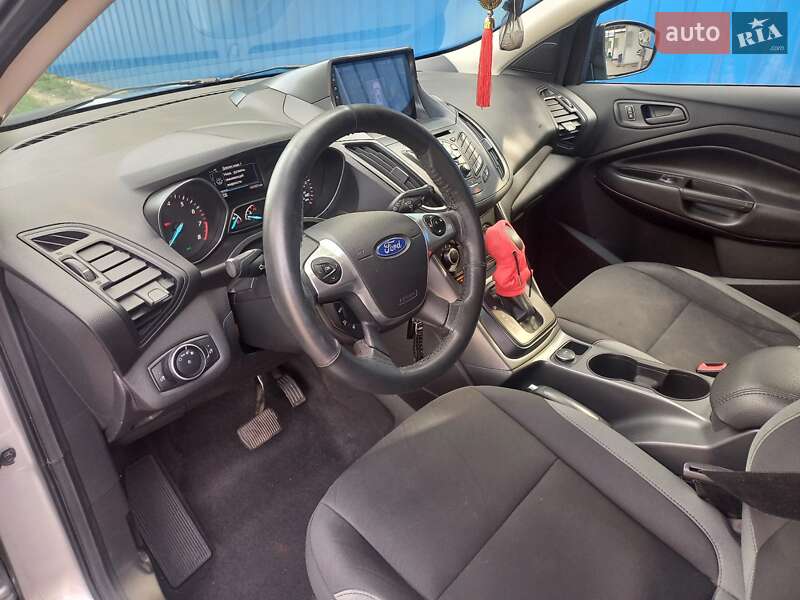 Внедорожник / Кроссовер Ford Escape 2016 в Броварах