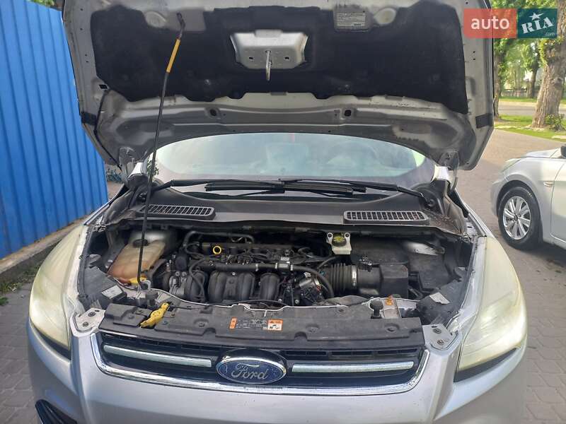 Внедорожник / Кроссовер Ford Escape 2016 в Броварах