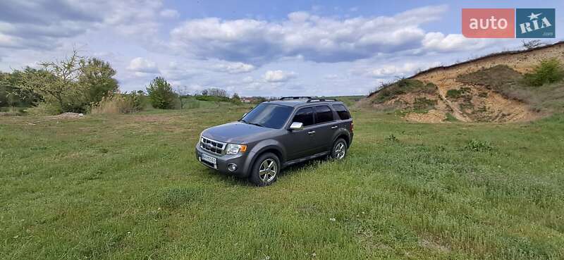 Внедорожник / Кроссовер Ford Escape 2011 в 