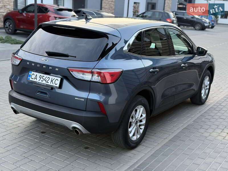 Внедорожник / Кроссовер Ford Escape 2020 в Черкассах