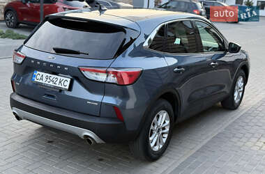 Внедорожник / Кроссовер Ford Escape 2020 в 