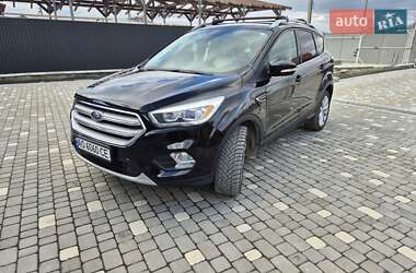 Позашляховик / Кросовер Ford Escape 2018 в 