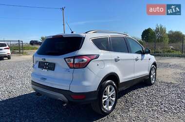 Внедорожник / Кроссовер Ford Escape 2018 в 