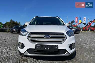 Внедорожник / Кроссовер Ford Escape 2018 в 