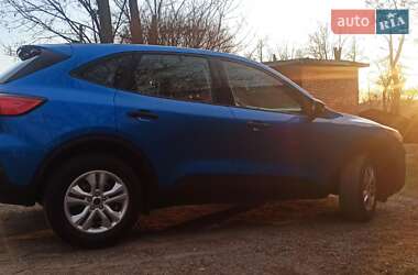 Внедорожник / Кроссовер Ford Escape 2021 в 