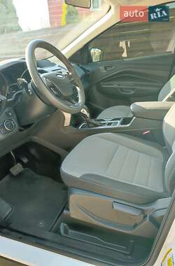 Позашляховик / Кросовер Ford Escape 2017 в 