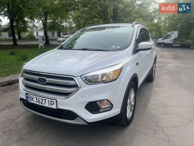 Внедорожник / Кроссовер Ford Escape 2018 в Ровно фото 3 Внедорожник / Кроссовер Ford Escape 2018 в Ровно