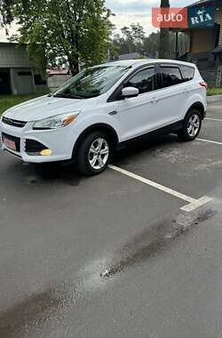 Внедорожник / Кроссовер Ford Escape 2016 в Дубно