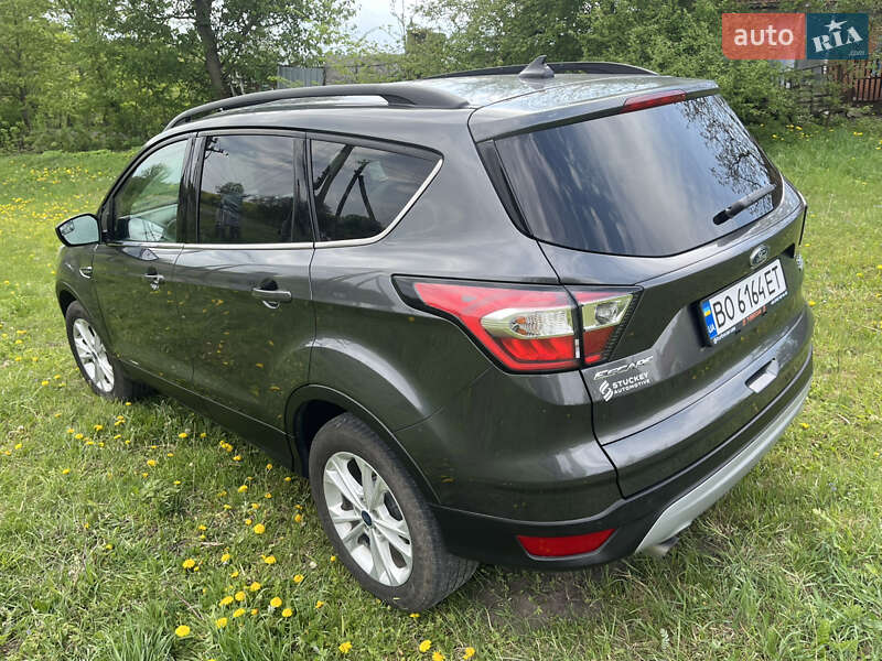 Внедорожник / Кроссовер Ford Escape 2017 в Тернополе