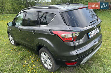 Внедорожник / Кроссовер Ford Escape 2017 в 
