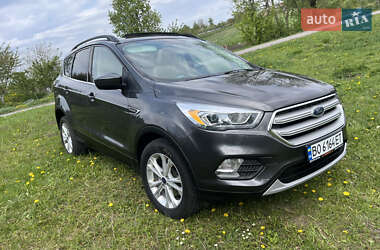 Позашляховик / Кросовер Ford Escape 2017 в Тернополі