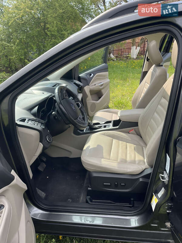 Внедорожник / Кроссовер Ford Escape 2017 в Тернополе