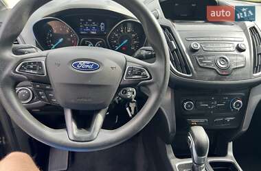 Позашляховик / Кросовер Ford Escape 2019 в 