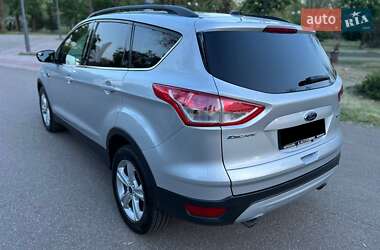 Внедорожник / Кроссовер Ford Escape 2014 в 