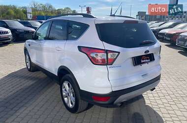 Внедорожник / Кроссовер Ford Escape 2018 в 