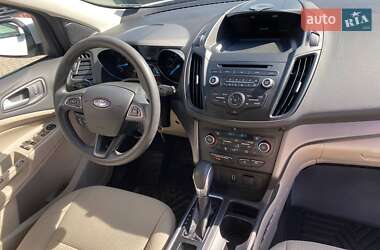 Внедорожник / Кроссовер Ford Escape 2018 в 