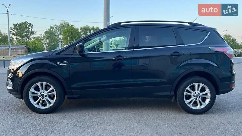 Внедорожник / Кроссовер Ford Escape 2016 в Днепре