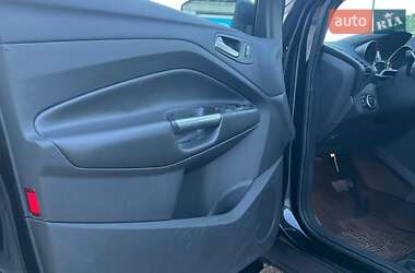 Внедорожник / Кроссовер Ford Escape 2016 в 