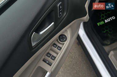 Внедорожник / Кроссовер Ford Escape 2014 в 